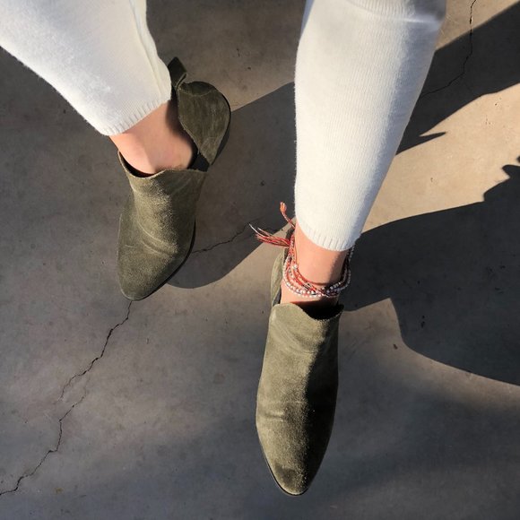 SOLD*Olive Suede Low Cut Chelsea Western Boots - Picture 3 of 13